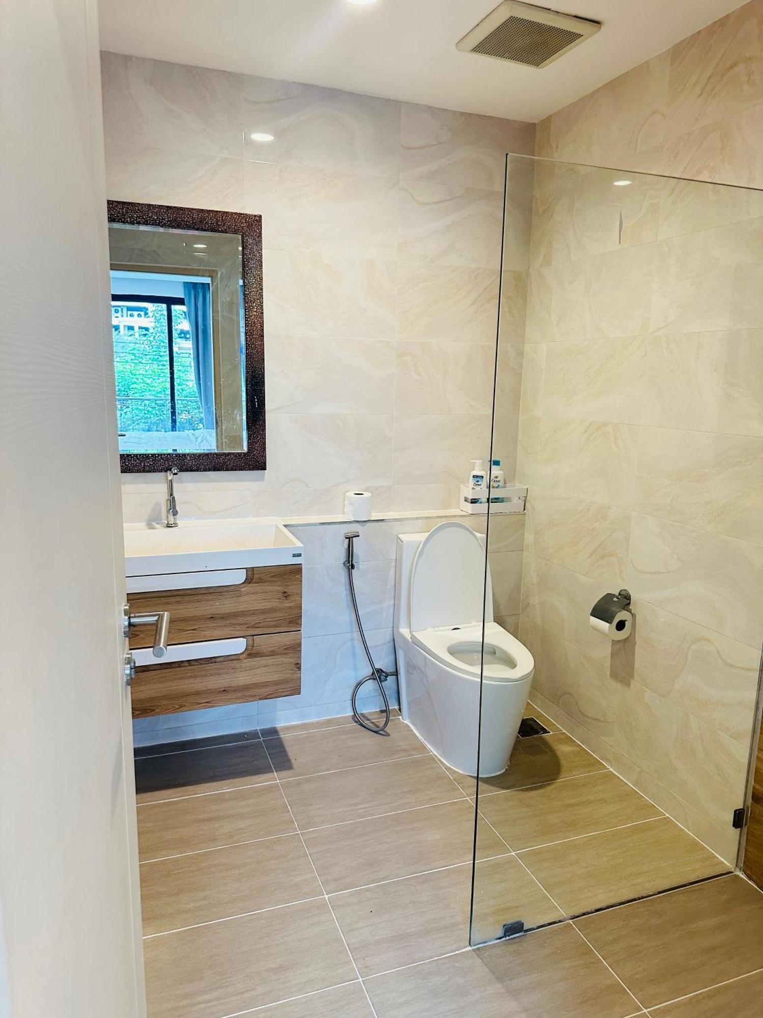 New Ekamai Thonglor Luxury Near 711, Bts, Mall Pangsapuri Bangkok