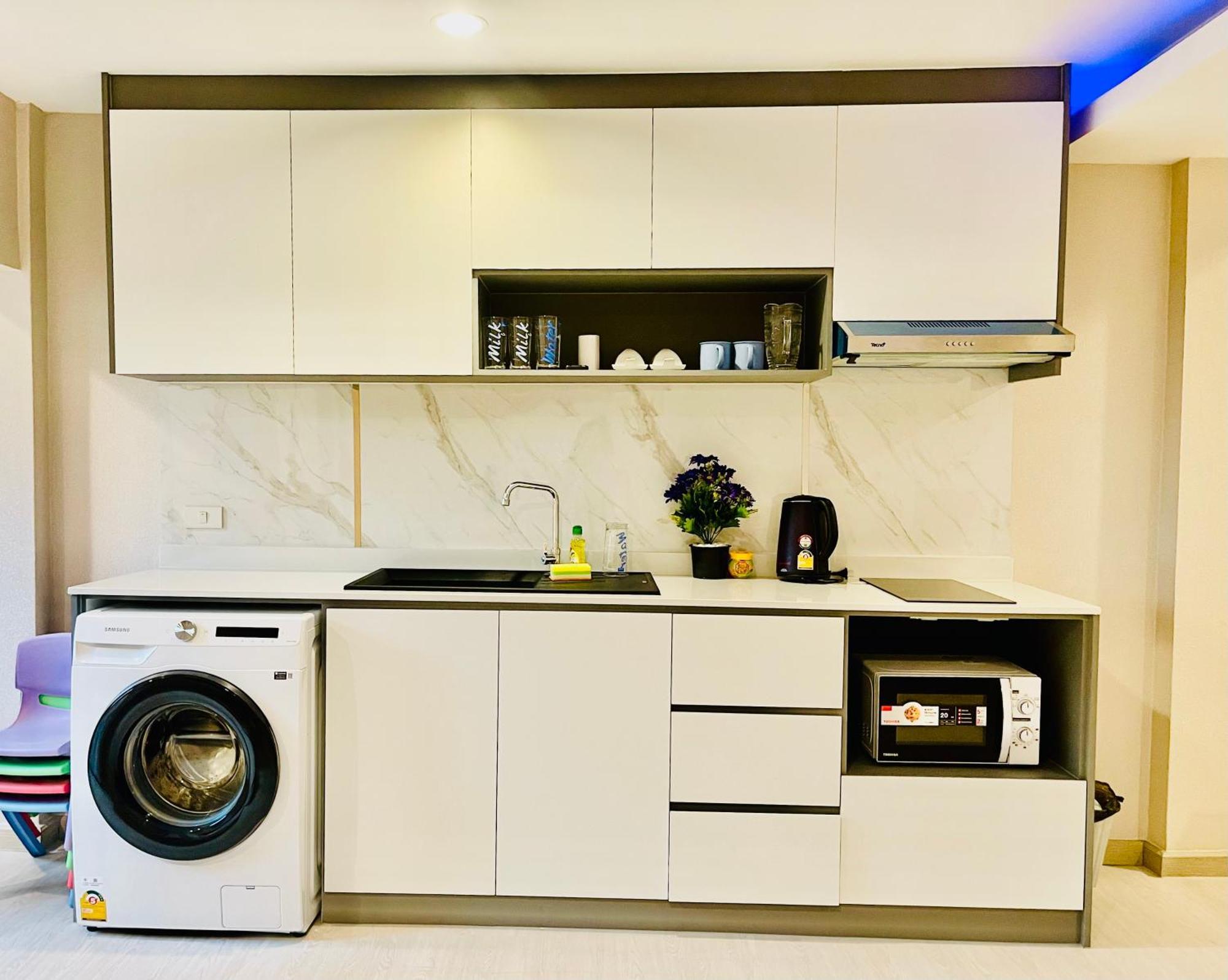 Pangsapuri New Ekamai Thonglor Luxury Near 711, Bts, Mall Bangkok